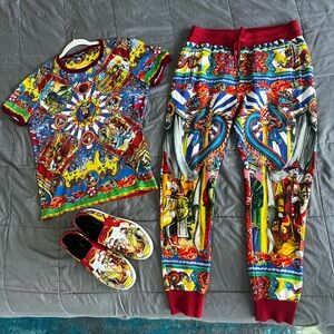 Colorful Graphic T-Shirt and Joggers Set with Shoes